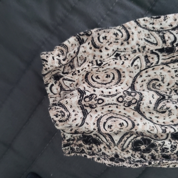 Kendall AND KYLIE FLORAL LONG SLEEVE ROMPER JUMPSUIT V-NECK LOW BACK SIZ… - Picture 10 of 14